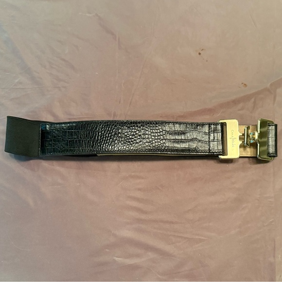 Cole Haan Black/Gold Crocodile Embossed Leather Stretch Back 1.5” Belt Small $90 - Picture 7 of 8